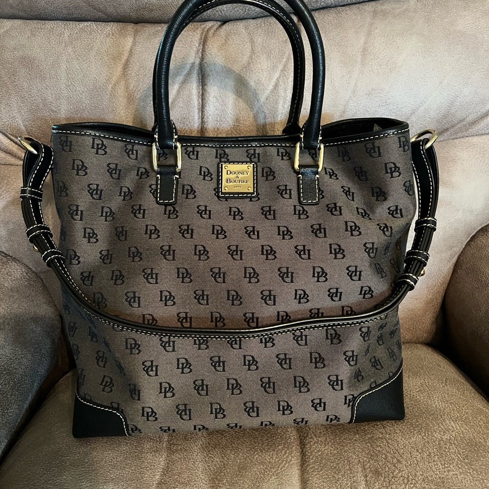 Dooney & Bourke Purse - Picture 8 of 8